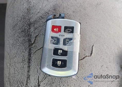 2011 Toyota Sienna Limited V6 z USA, uszkodzony, nr VIN 5TDYK3DC0BS037696